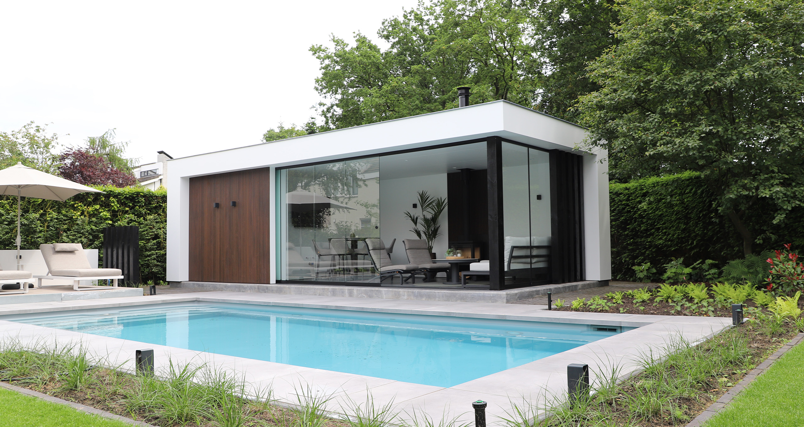 Tuinkamer met zwembad-3