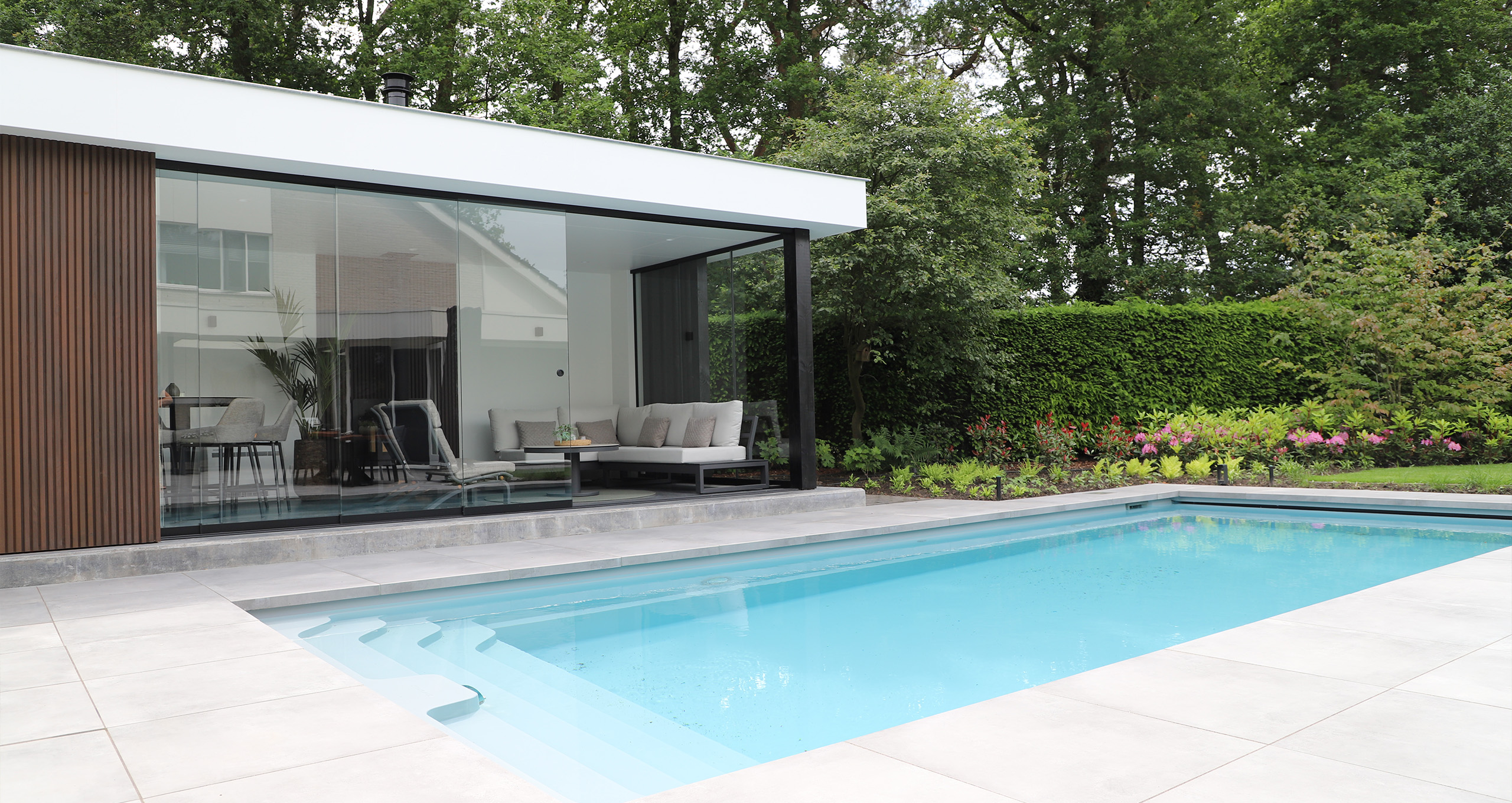 Tuinkamer met zwembad-4